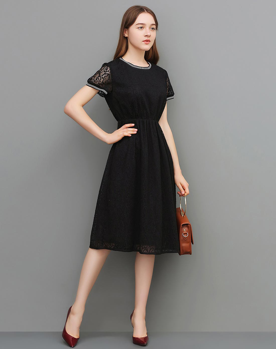 时尚个性蕾丝连衣裙黑色