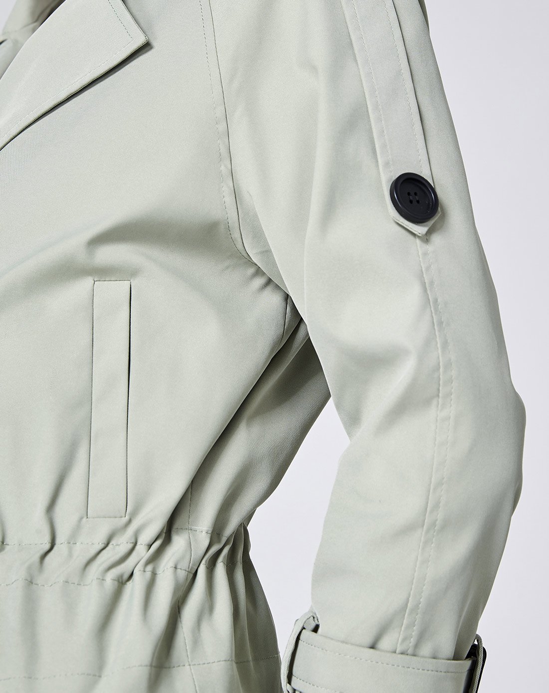 新品 似水年华 韩版时尚通勤简约百搭纯色双排扣袖袢抽绳短款风衣