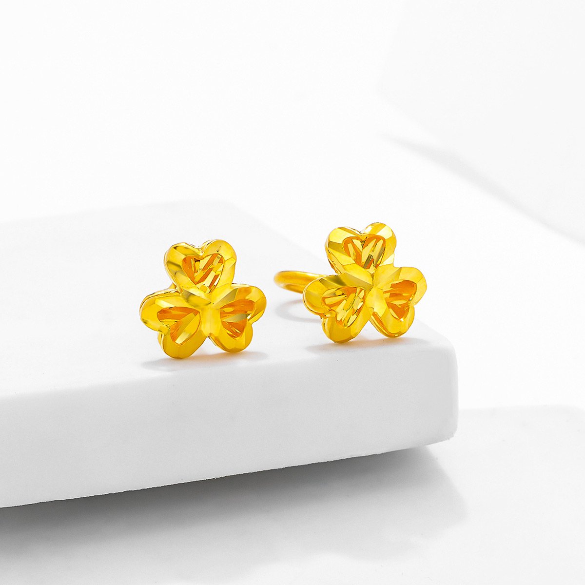 中国黄金 足金三叶百搭耳钉一对耳饰珠宝首饰计价