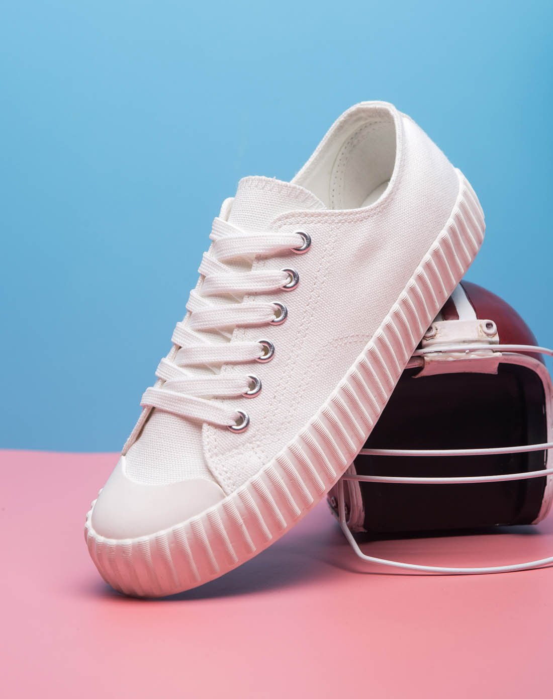 小白鞋 女款时尚透气帆布鞋白