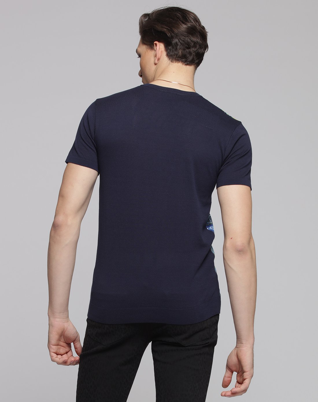 裤装大赏-威杰思vjc抽象印花短袖修身针织衫b5bc130828_唯品会