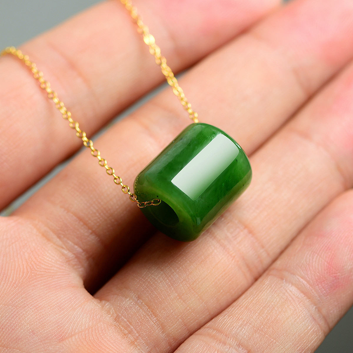 天然和田玉吊坠菠菜绿转运珠碧玉吊坠路路通玉坠项链