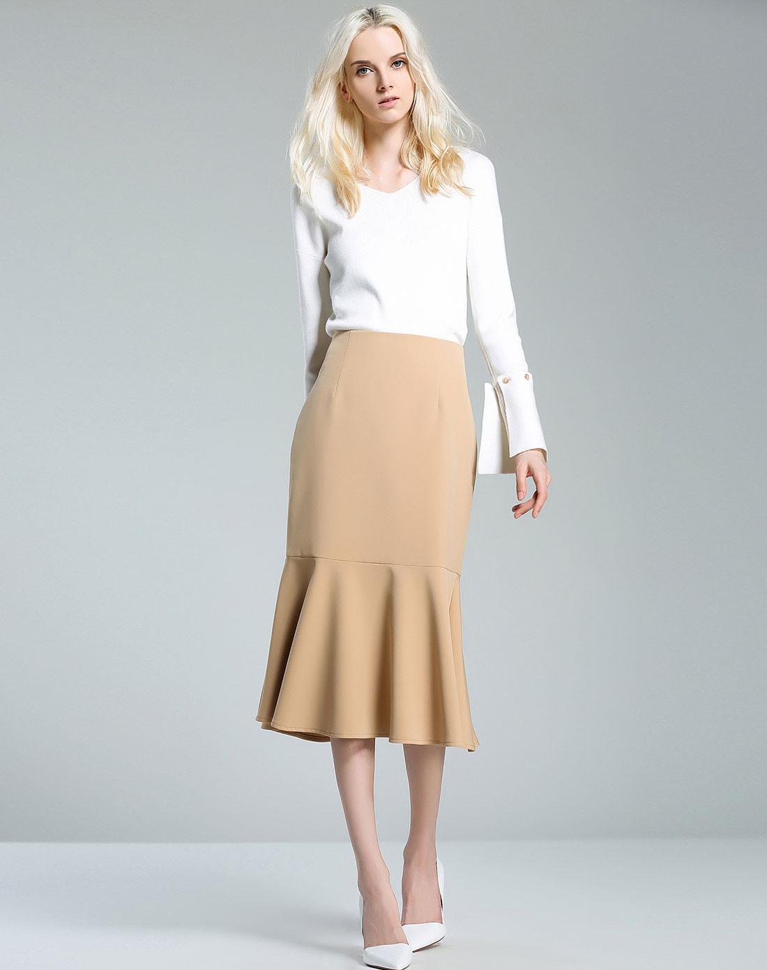 (17春新款)优雅淑女鱼尾及膝裙杏色