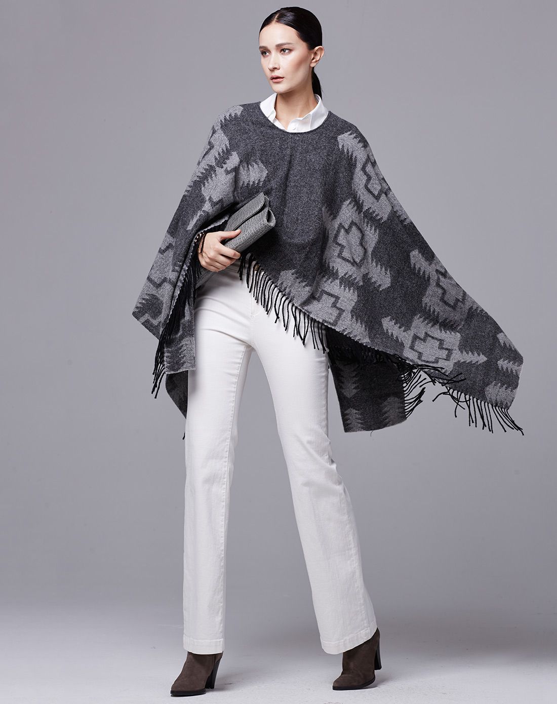 alissa cyrine印第安羊毛斗篷