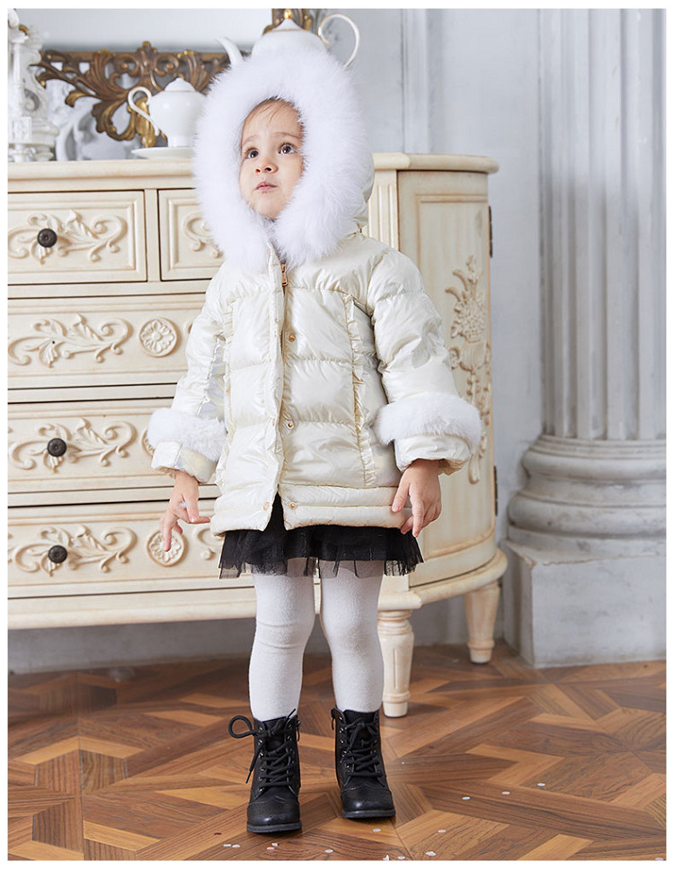 法国巧克力童装冬女童亮面羽绒服