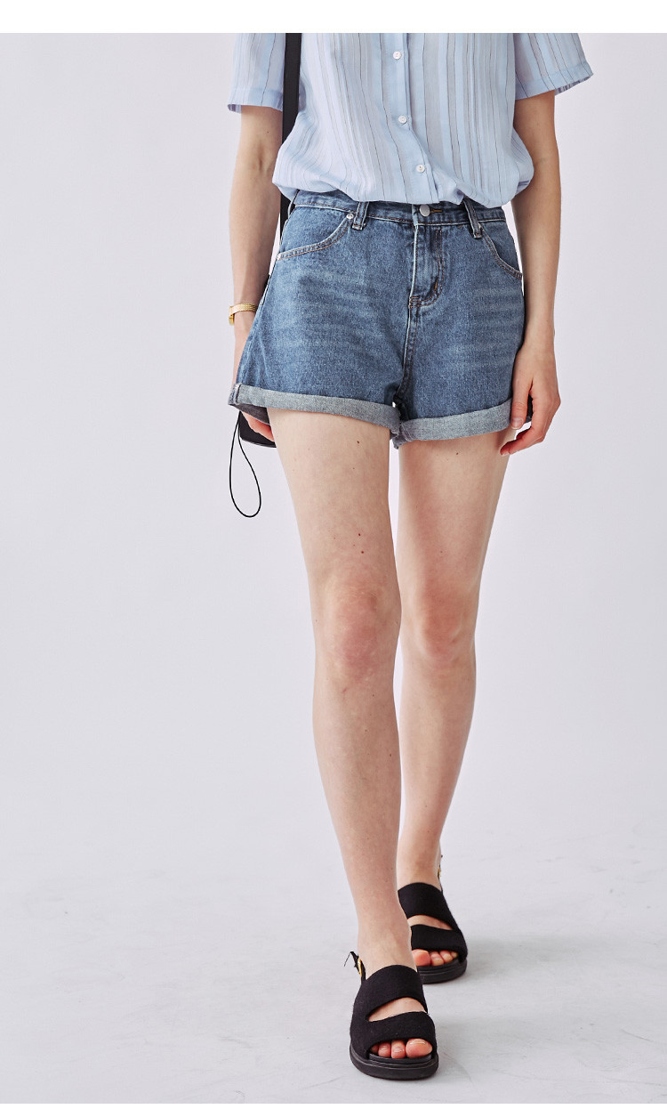 云上生活中腰短裤女显瘦夏季宽松新款牛仔蓝直筒裤女