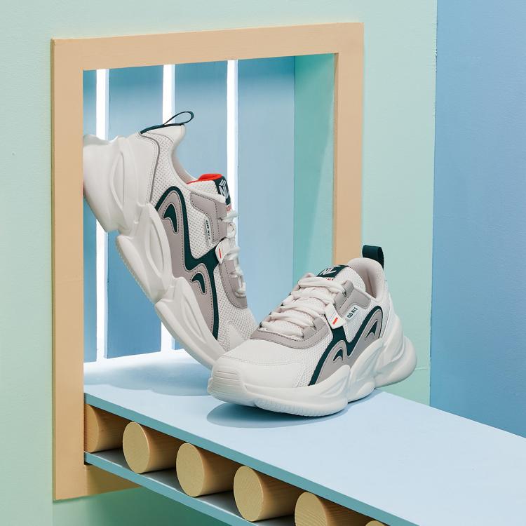 乔丹 【热卖推荐】春秋男款运动休闲鞋网面透气轻便跑步鞋男学生运动鞋