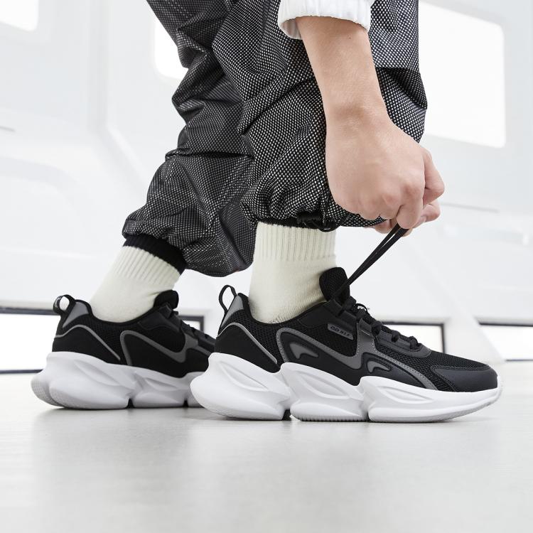 乔丹 【热卖推荐】秋冬男款运动休闲鞋网面透气轻便跑步鞋男学生运动鞋