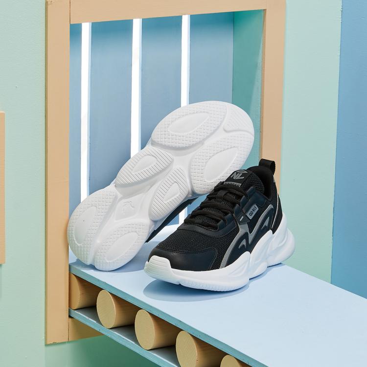 乔丹 【热卖推荐】秋冬男款运动休闲鞋网面透气轻便跑步鞋男学生运动鞋