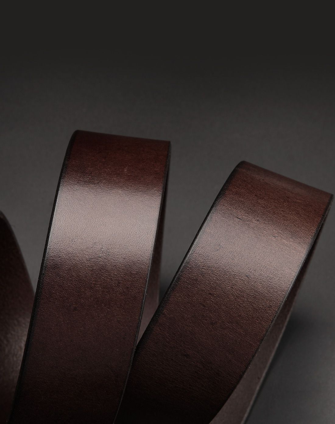 男士新品咖啡色牛皮革光滑细腻针扣皮带