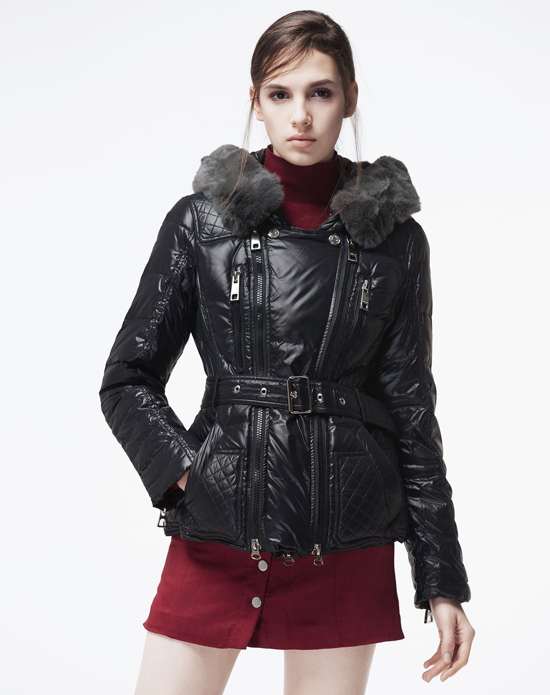 女新黑格尔女装羽绒服