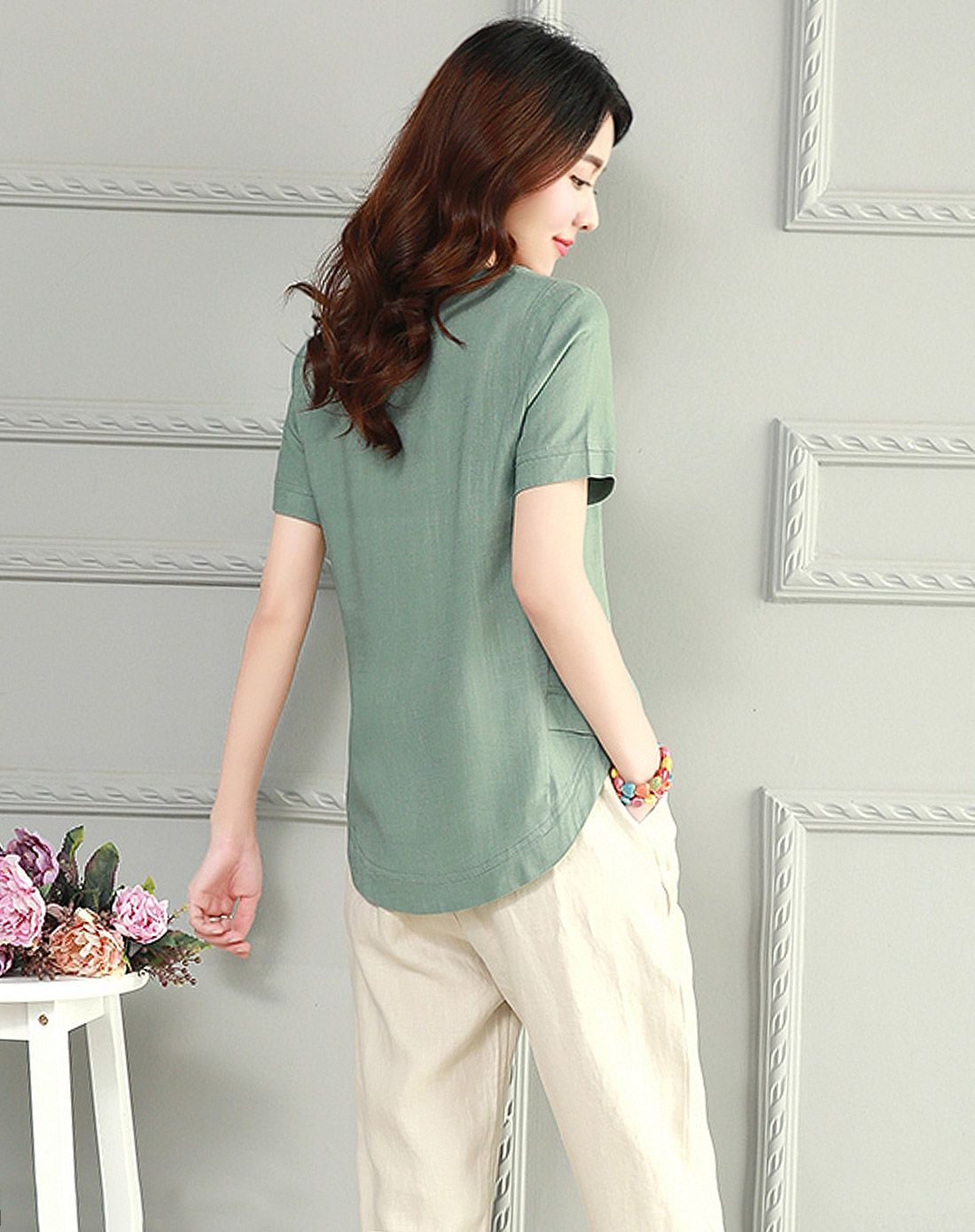 女豆绿色宽松百搭上衣