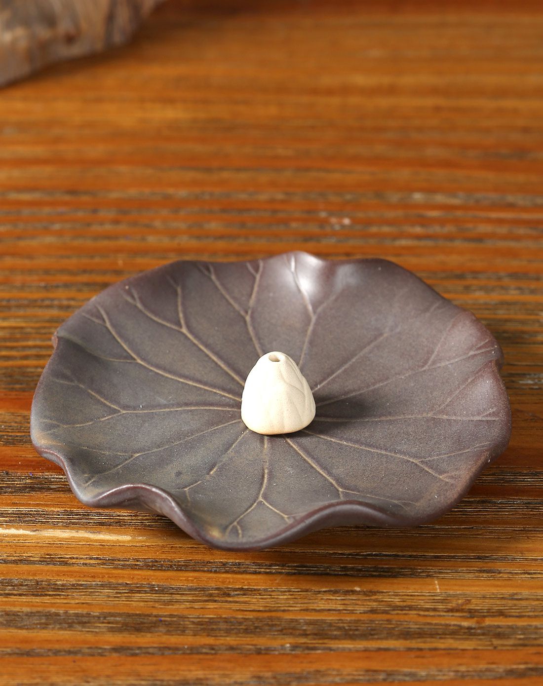 良品仿古摺边荷叶香插