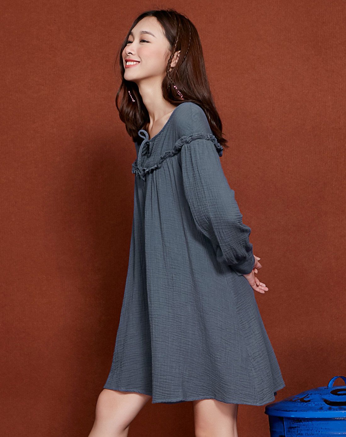 赴约 文艺浪漫木耳边连衣裙
