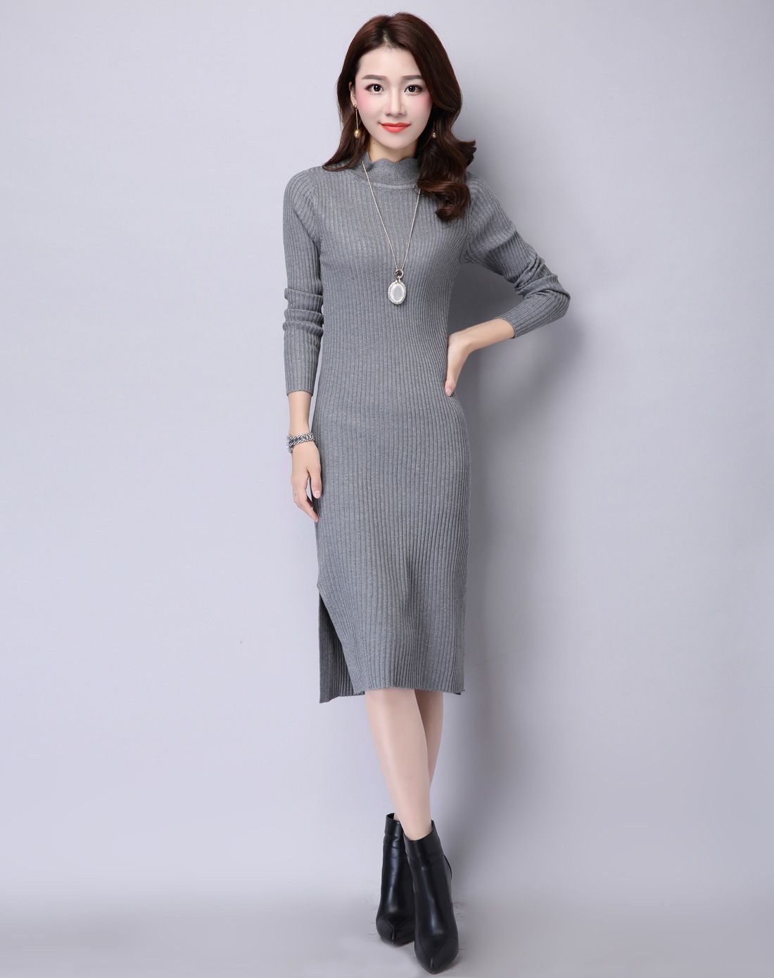 女灰色简洁纯色修身针织连衣裙
