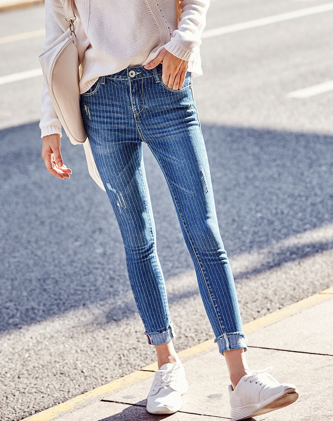 蓝色修身小脚九分裤