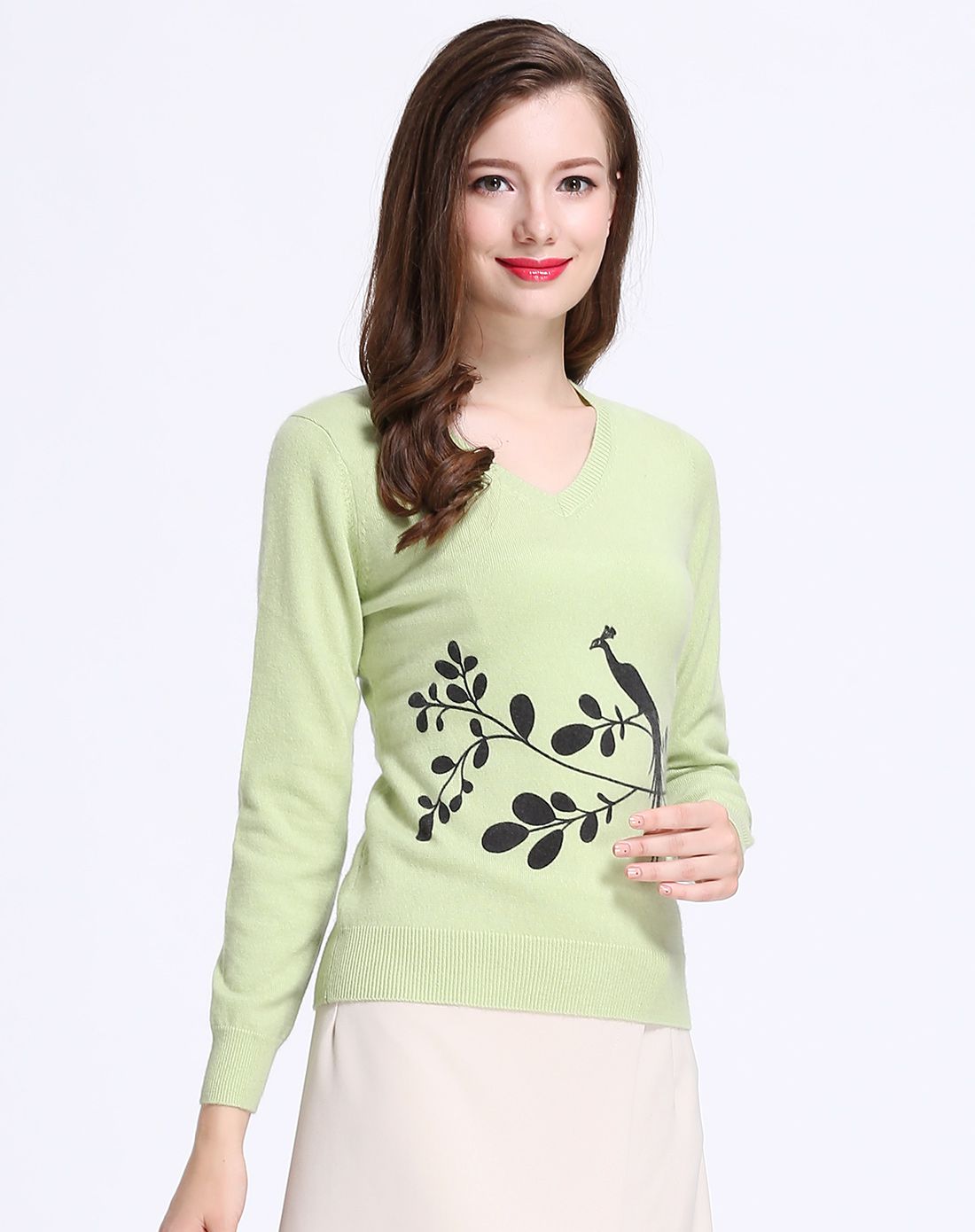女款浅草绿大v领动物印花打底羊绒衫