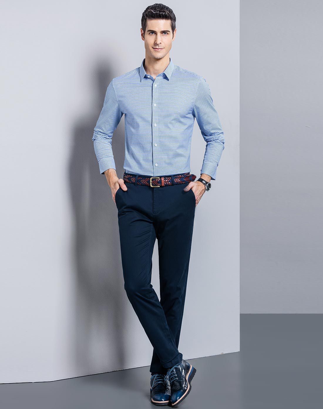 藏青色青年直筒裤子