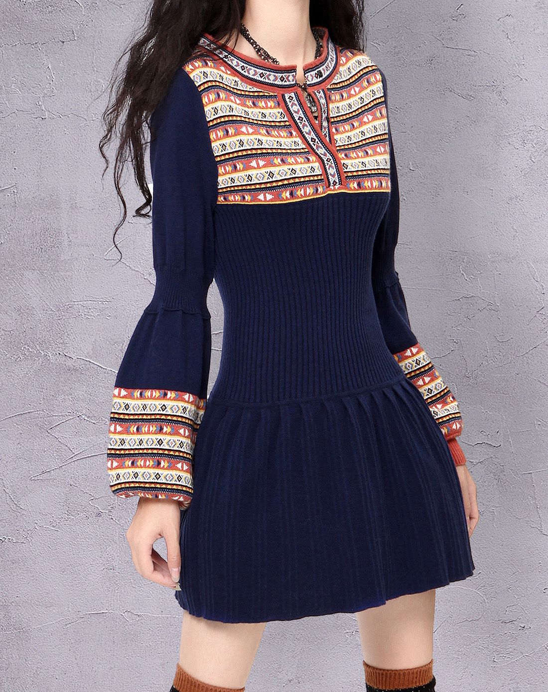 artka阿卡藕节袖重工褶皱摆毛衣连衣裙