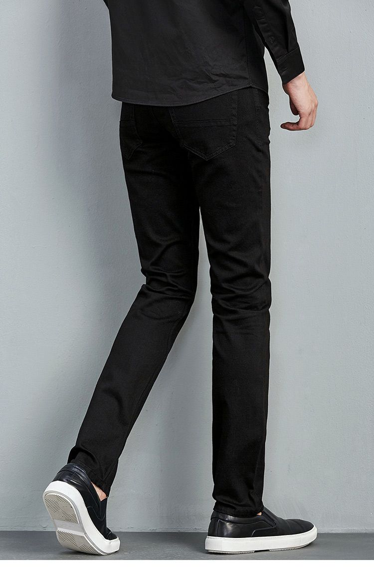 黑色修身直筒裤