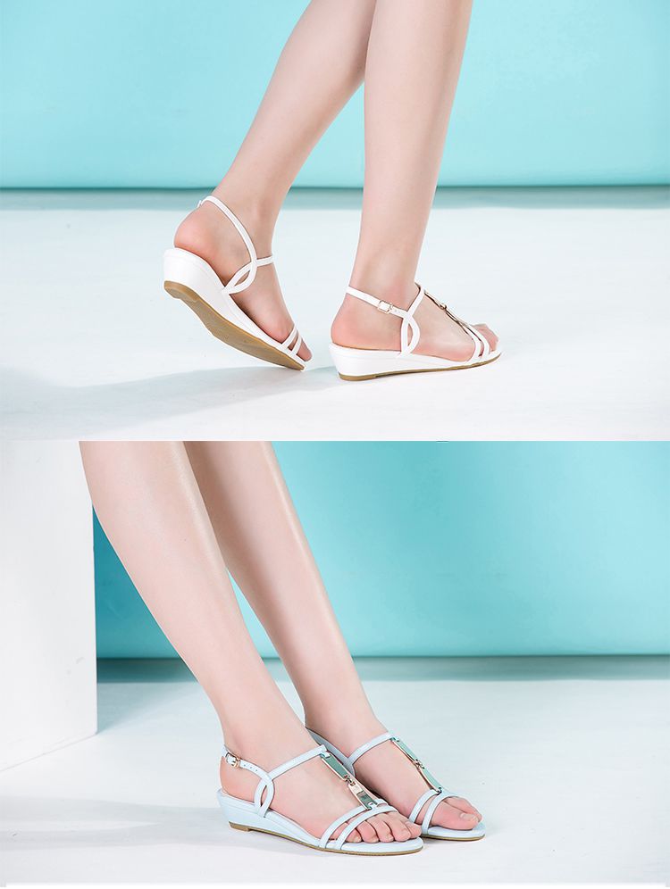 肉色时尚金属链舒适坡跟搭扣凉鞋