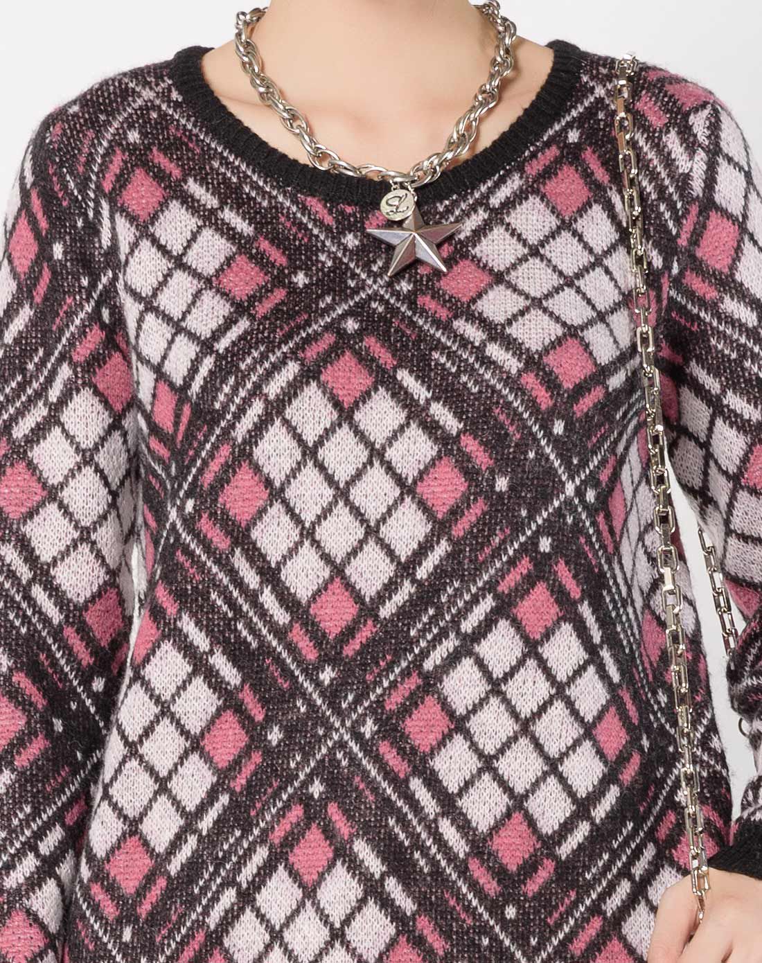 黑色复古格纹长款毛衣