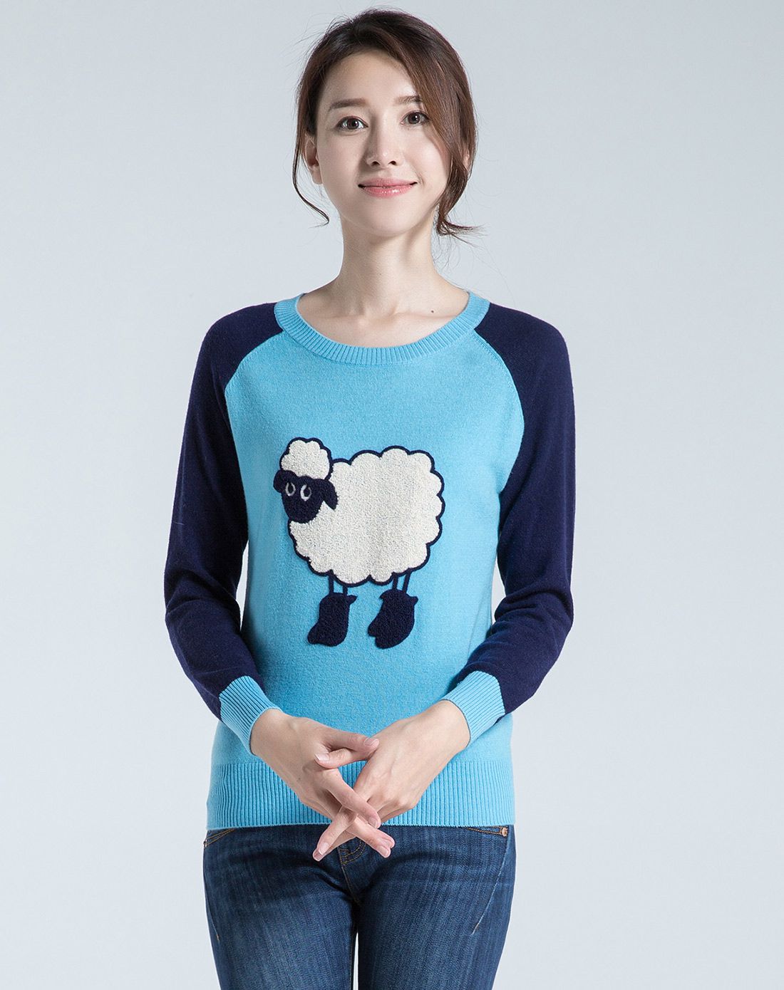 黄色可爱小羊图案长袖羊毛衫