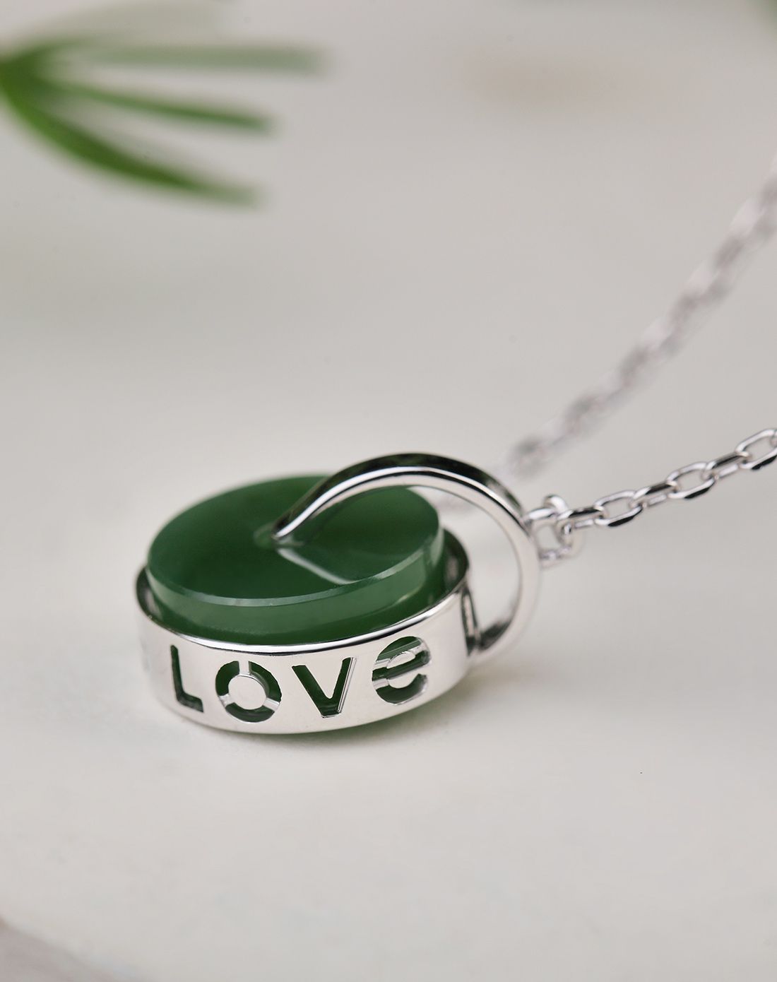 一生一石 翠羽明珰天然碧玉925银镶嵌吊坠