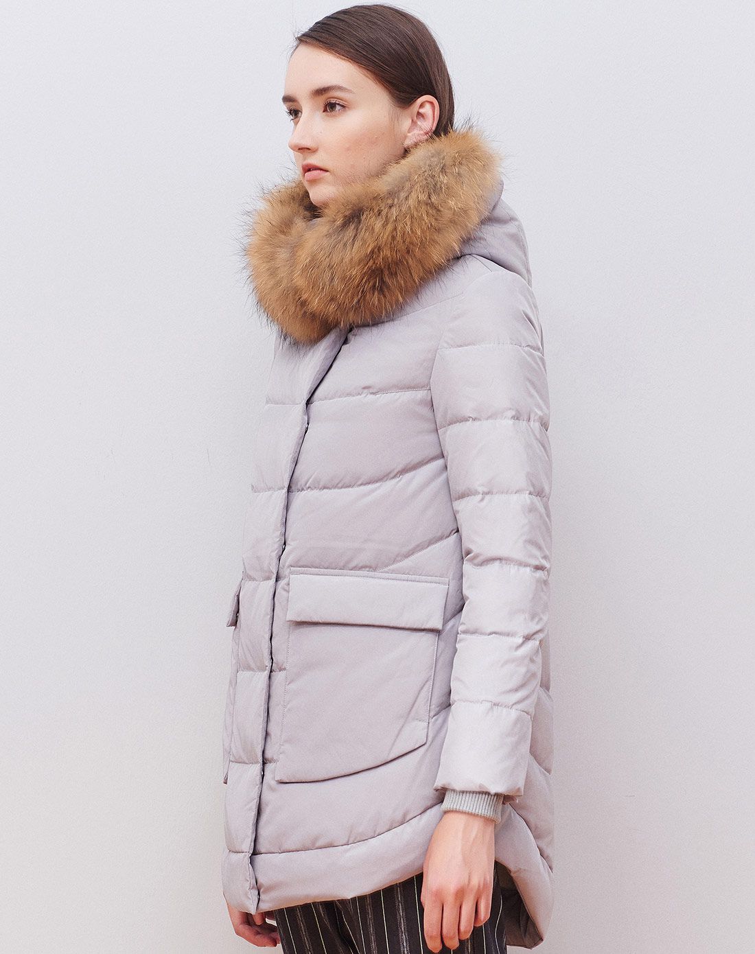 女款修身连帽羽绒服烟青灰