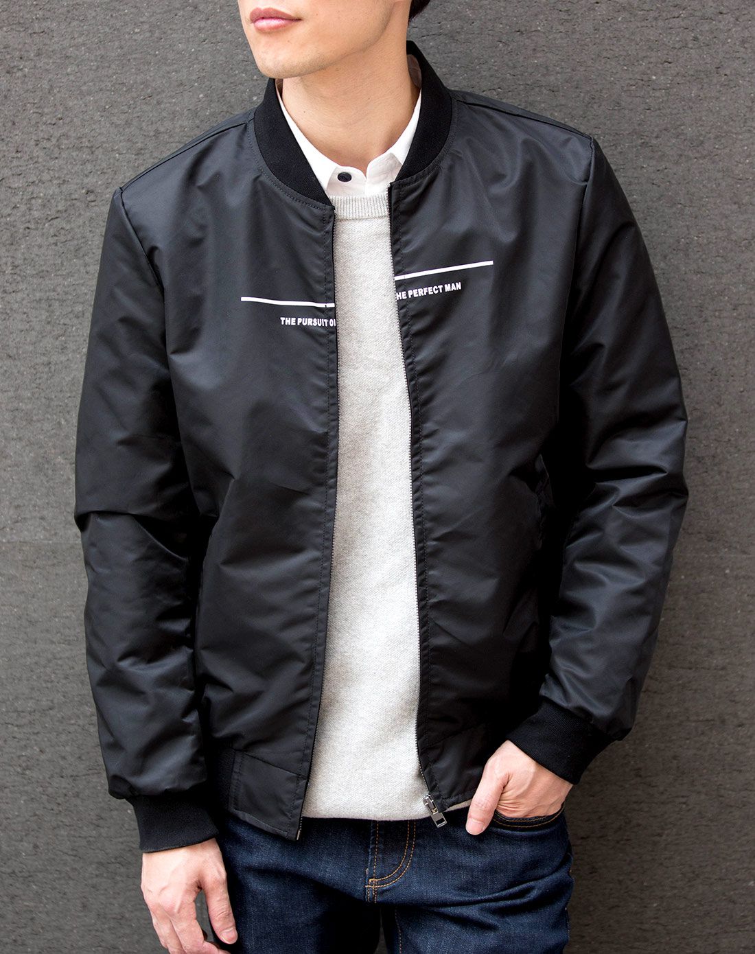 男款黑色前片印花棒球服夹克外套