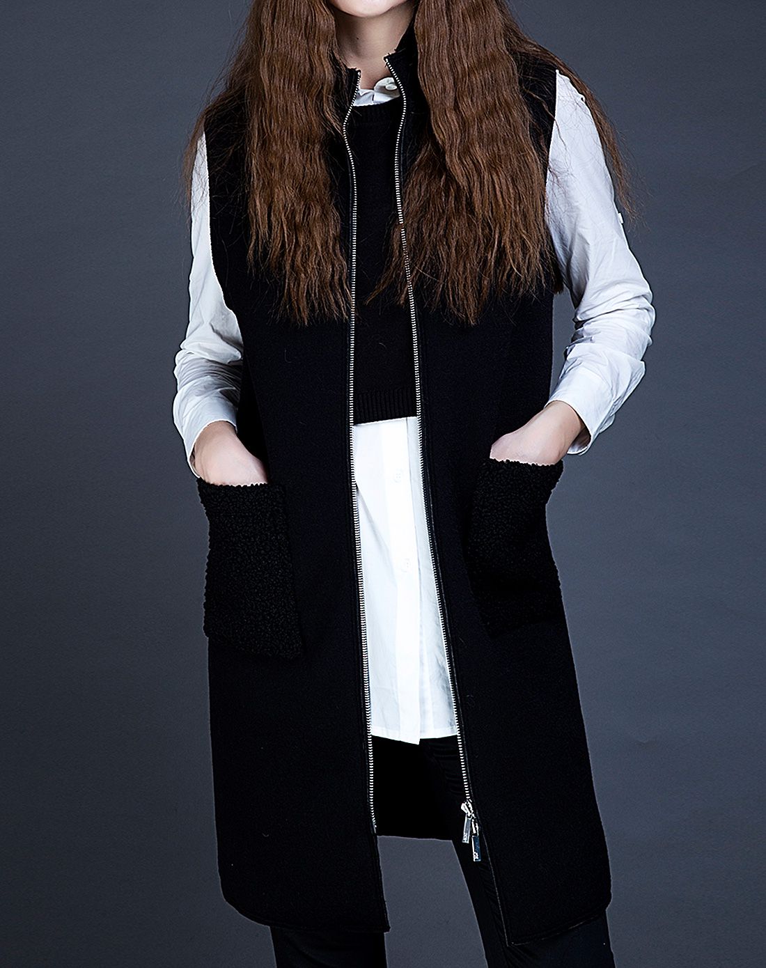黑色帅气百搭拉链长款马甲