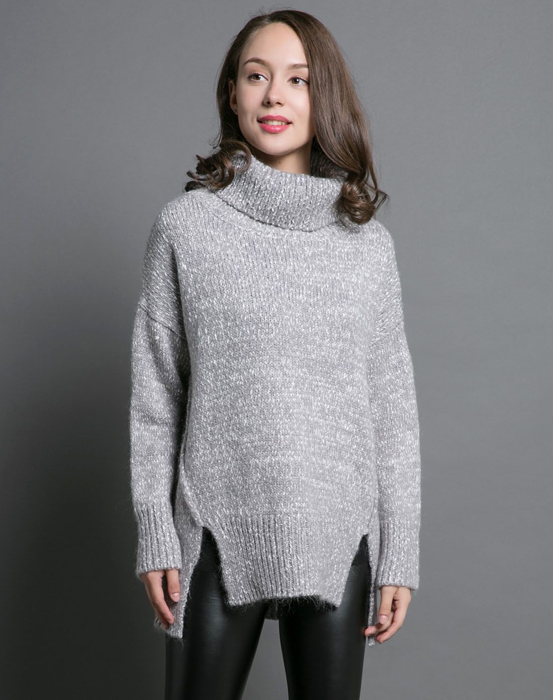 女式高领短款套头针织衫灰粉