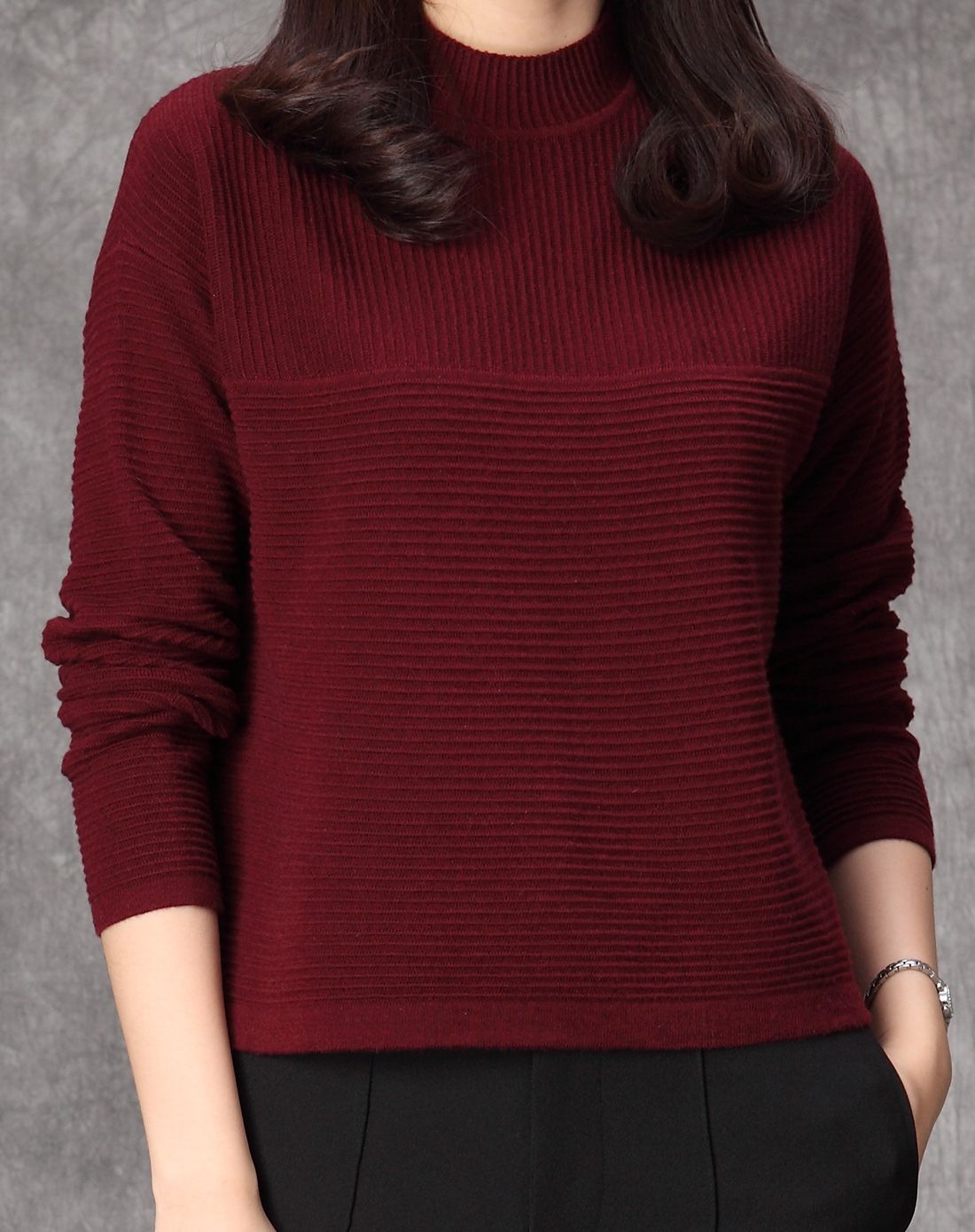 女款紫酱红小高领百搭短款针织衫