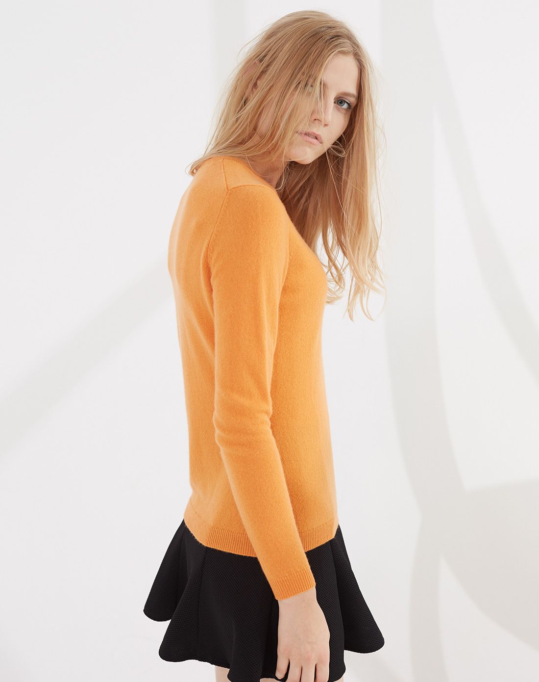 纯山羊绒百搭打底圆领女套衫蜜橙色