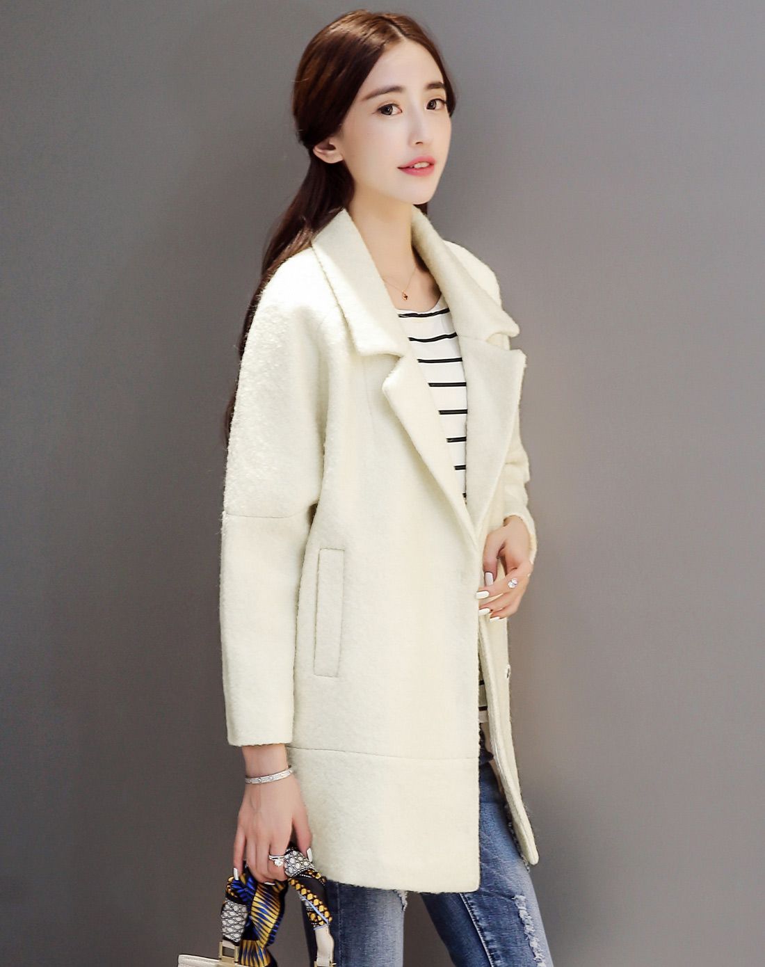 女米白色时尚百搭翻领呢子大衣外套