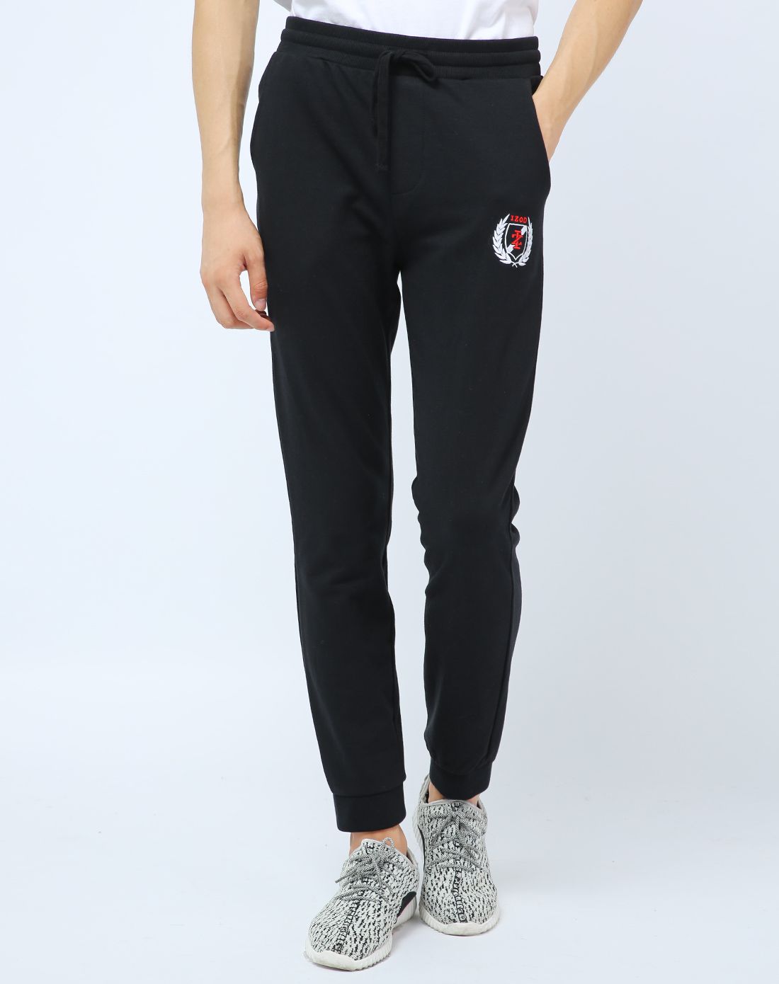 亲肤透气 男式黑色运动裤 弹力束脚