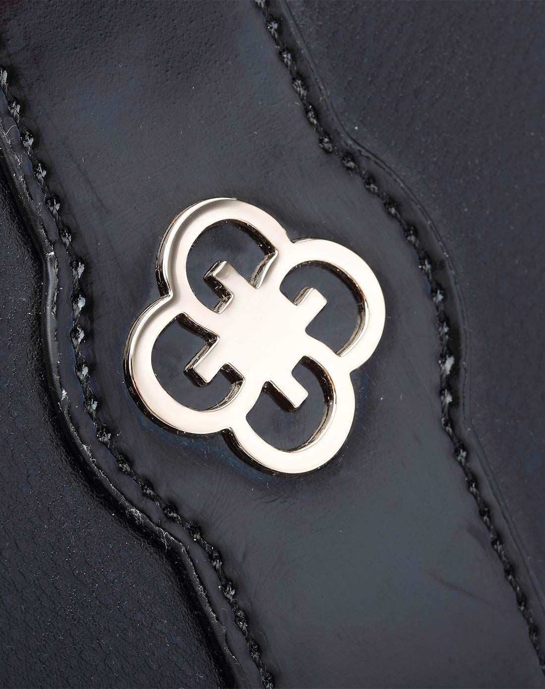 卡洛黛茜coraldaisy皮具专场女款黑色净色时尚斜挎小包ssdb413001