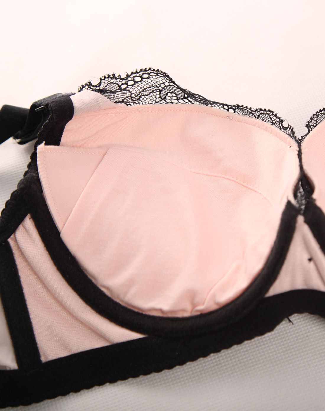 莎莲妮内衣移动端专场女款黑色c杯性感轻薄典雅蕾丝模杯文胸sa2107bl