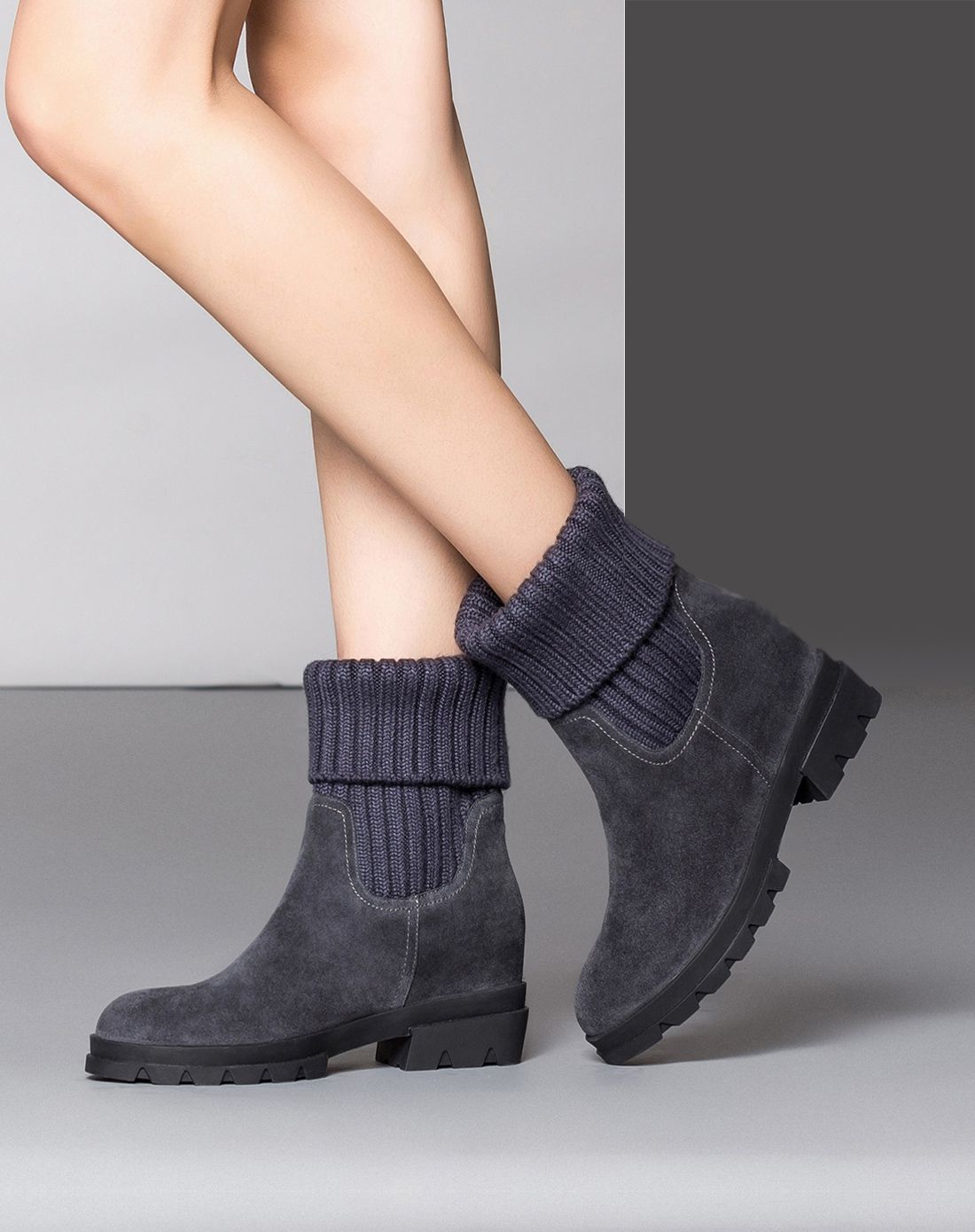 黑色牛皮绒粗跟内增高短靴毛线女靴子