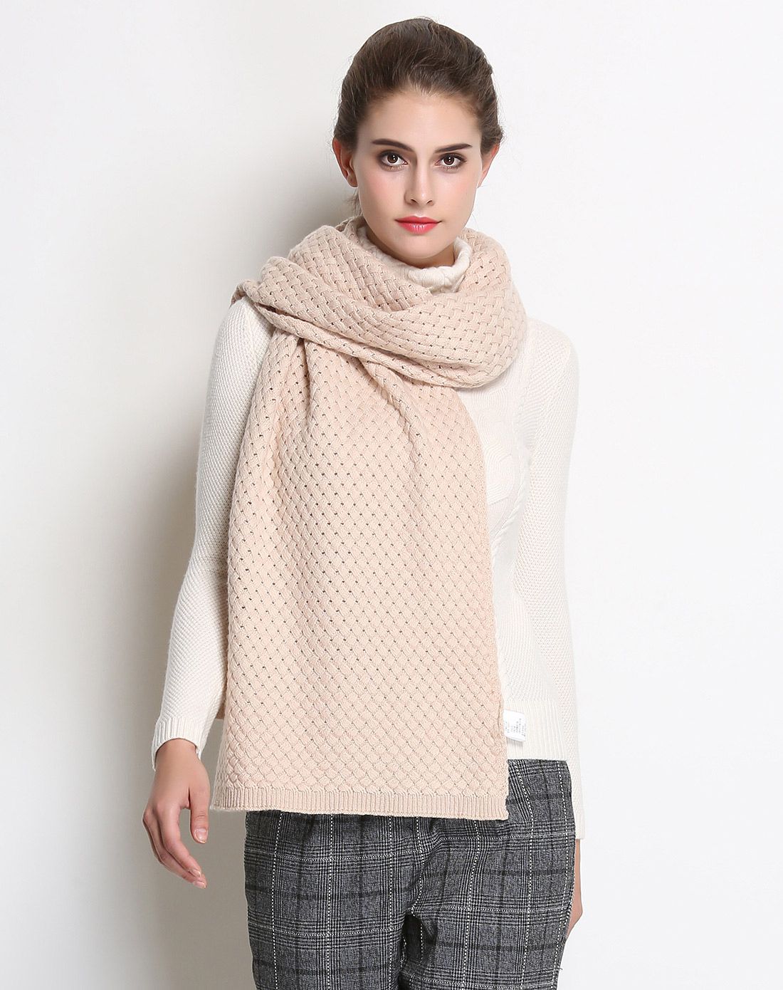 大红席编羊绒围巾