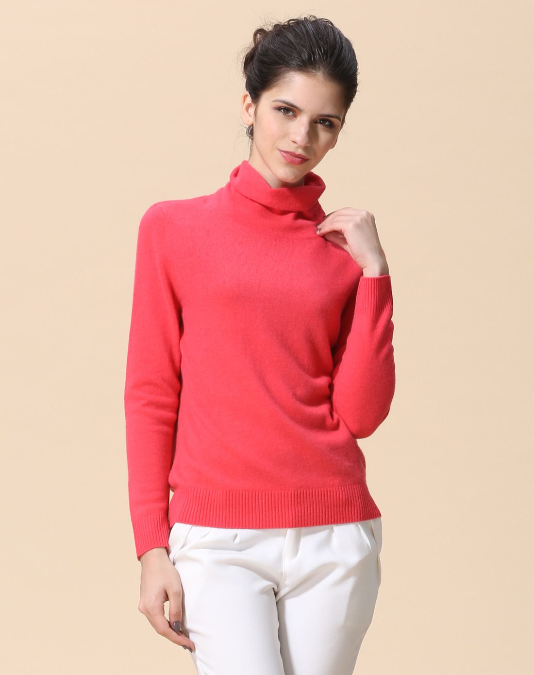 夕阳红色自由领羊绒女套衫