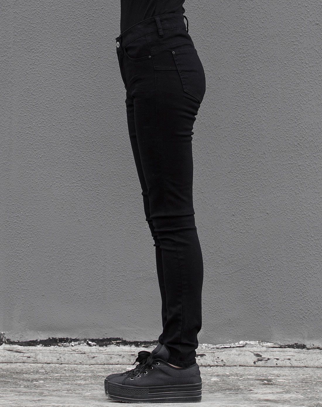 弹力质感牛仔裤