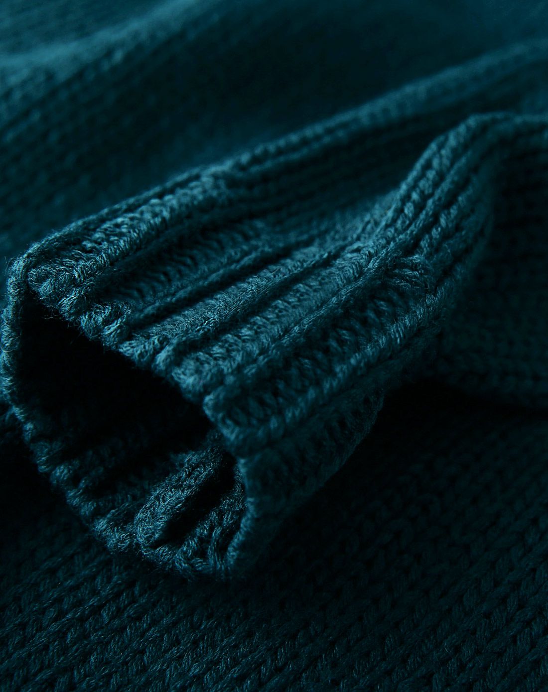 韩版时尚墨绿色毛衣