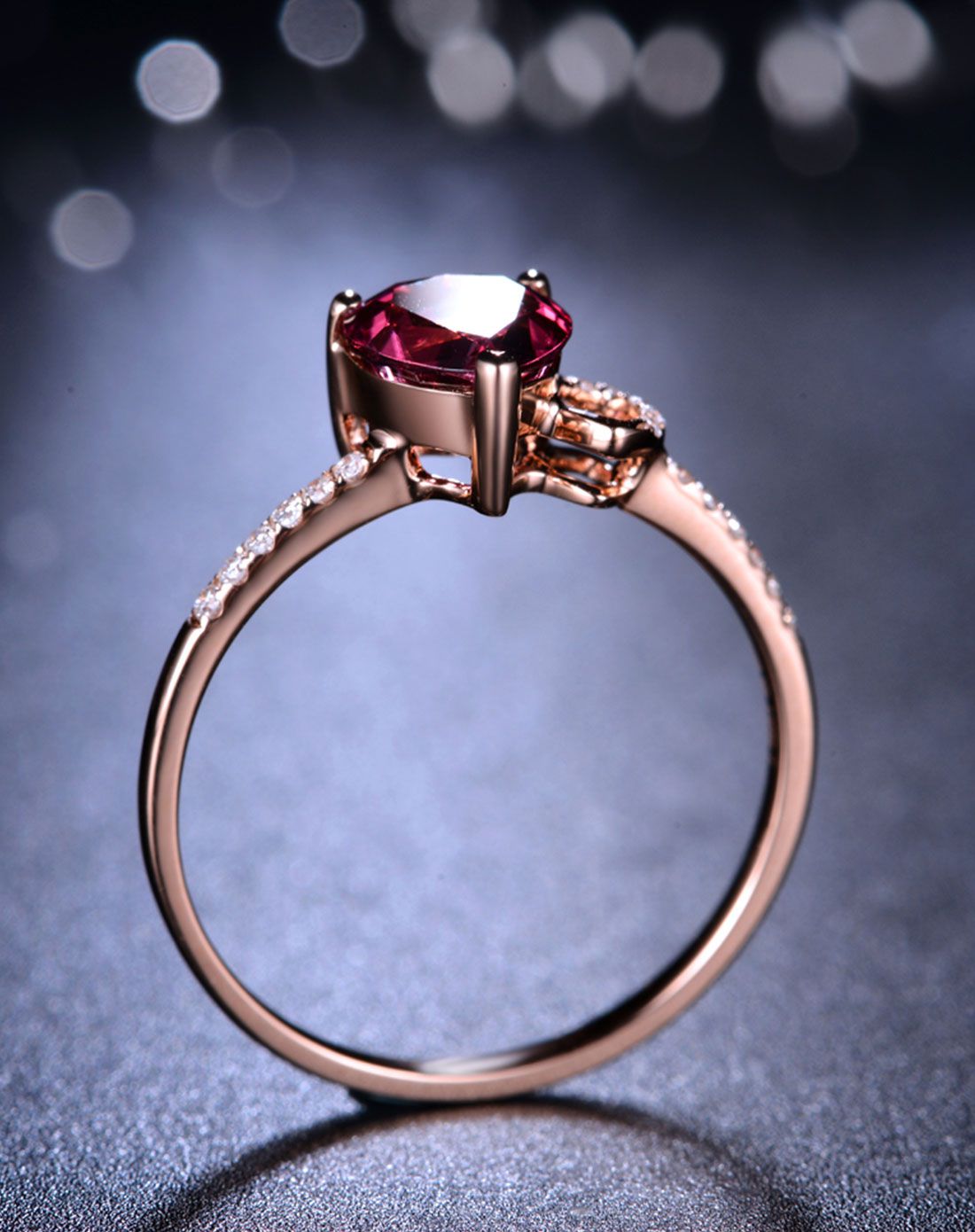 伊士蔓伊士蔓【清仓】1克拉玫瑰18k金石榴石女戒/宝石戒指/婚戒钻戒y