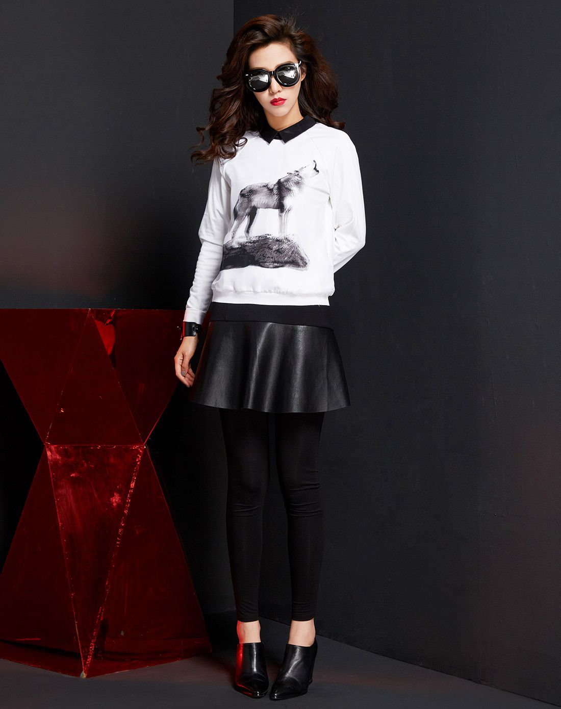 黑色女士时尚修身简约百搭裙裤