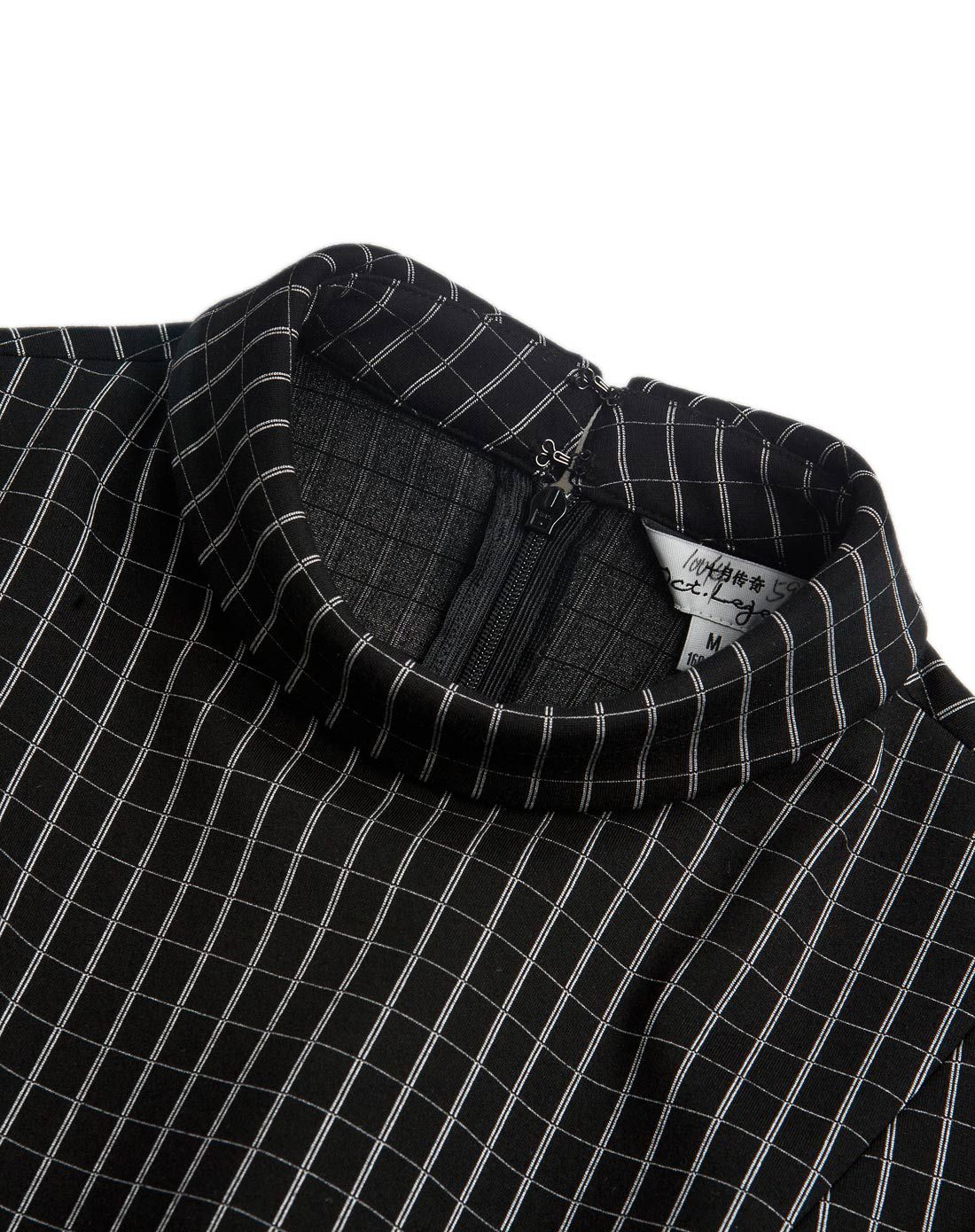 黑色立翻领收腰连衣裙