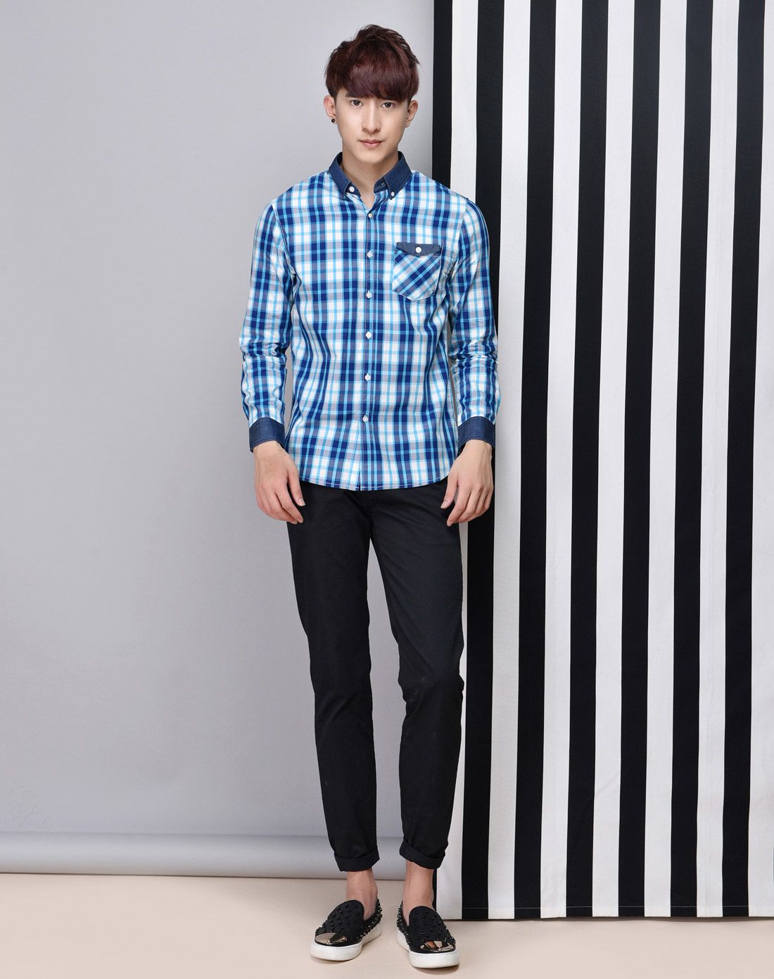 男式蓝白组长袖翻领格子衬衫