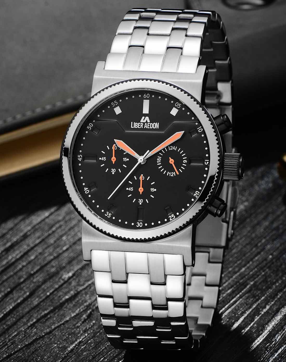 励柏艾顿liber aedon手表专场 励柏艾顿 男款 探险家系列黑盘钢带运动
