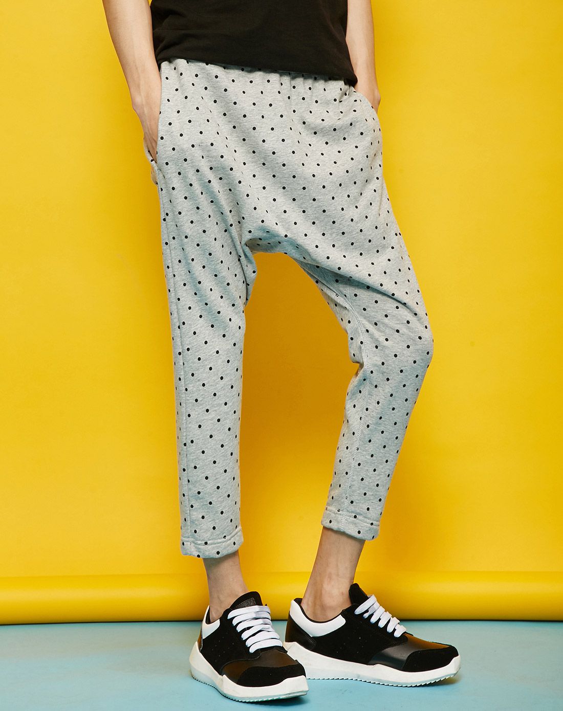 男式针织八分裤黑色