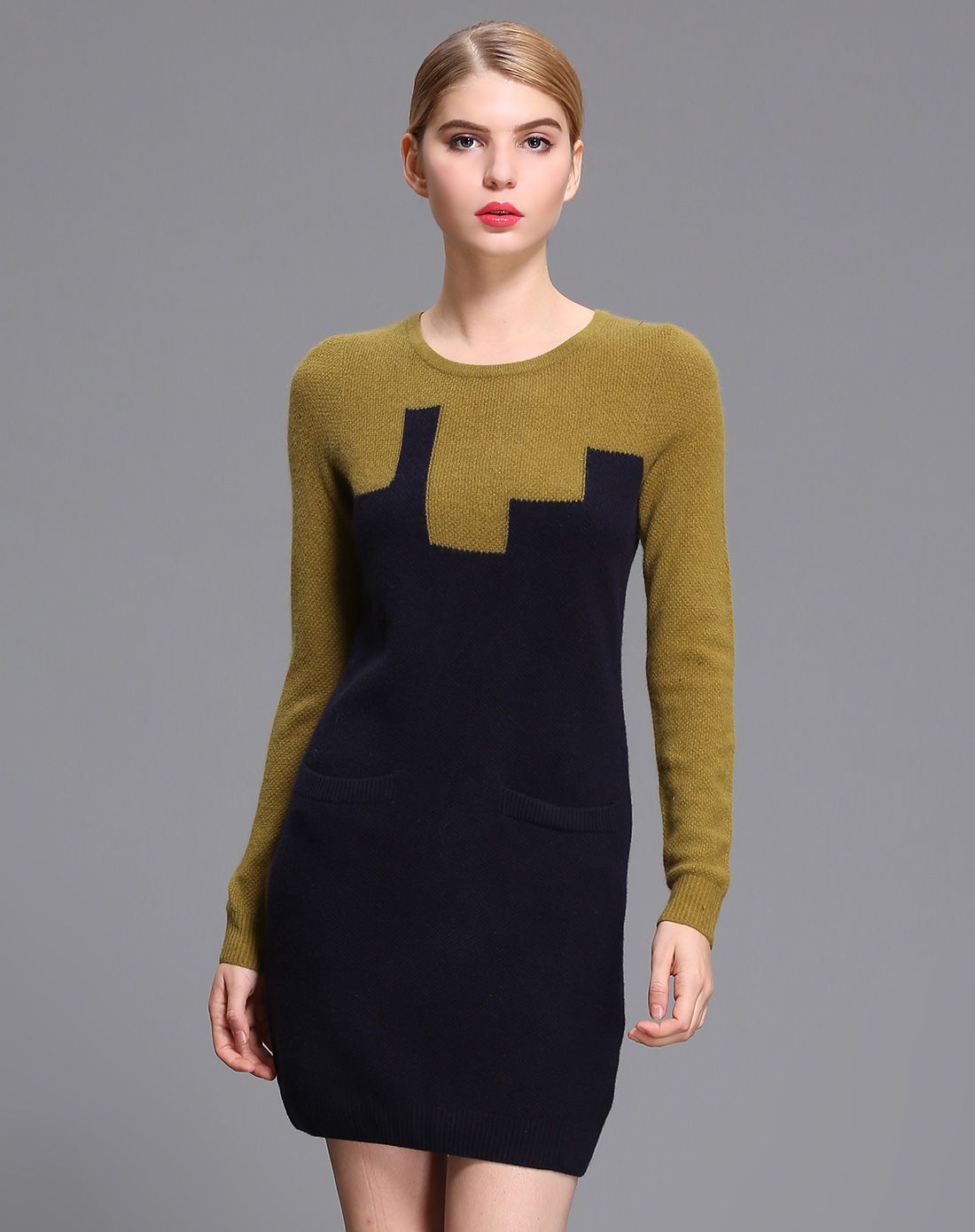 女款深藏青圆领简约拼色羊毛衫